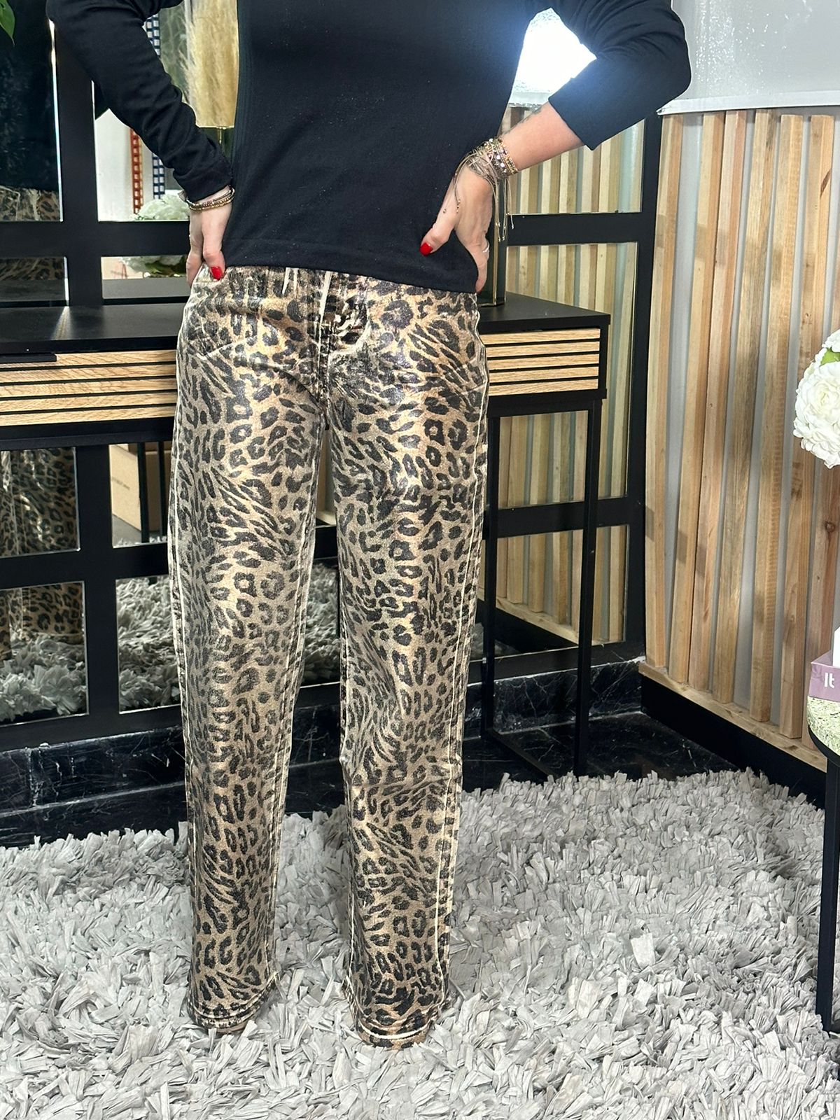 JEANS IN METALLIC LEOPARD