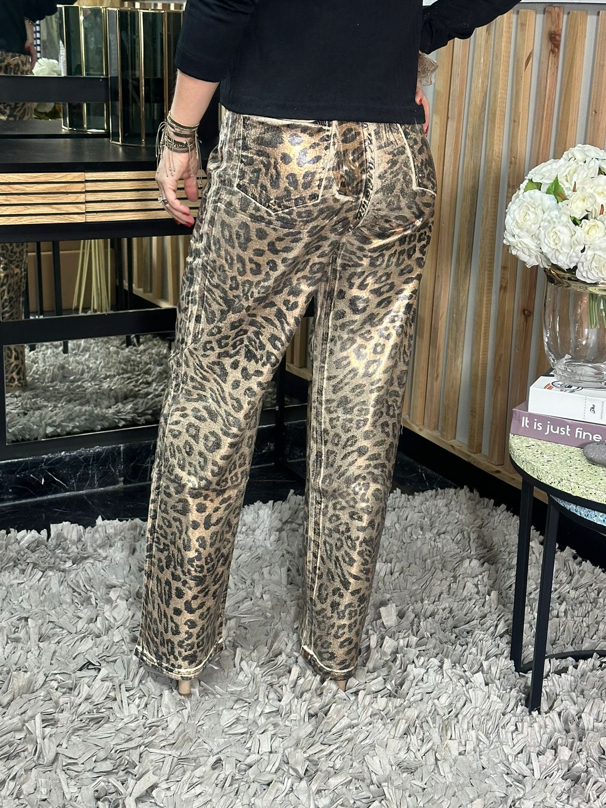 JEANS IN METALLIC LEOPARD