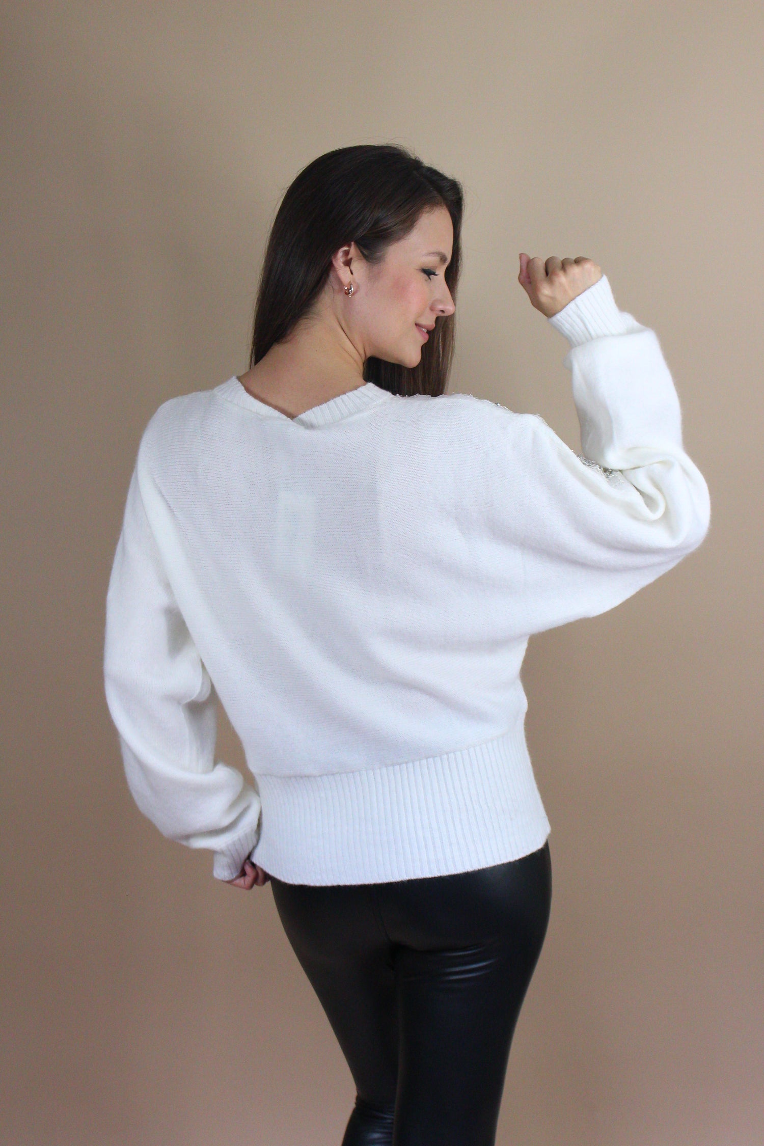 SWEATER PIEDRAS EN HOMBROS LUCY